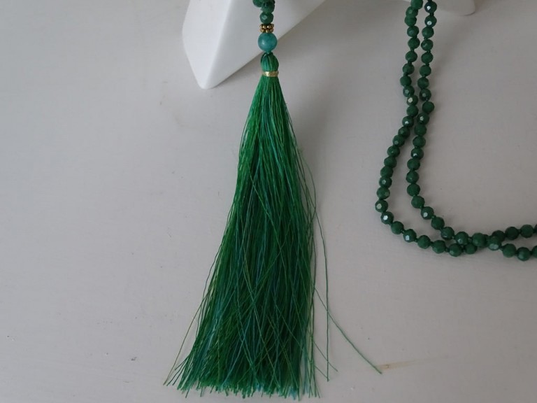 Long Agate & Crystal Tassle Necklace - Green