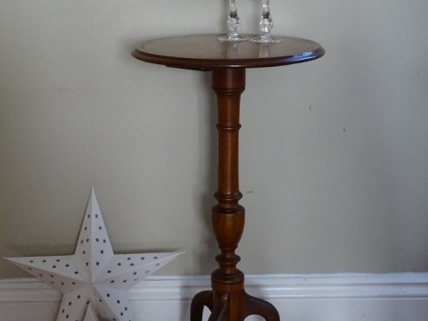 Georgian Mahogany Feather Banded Inlayed Tripod Table
