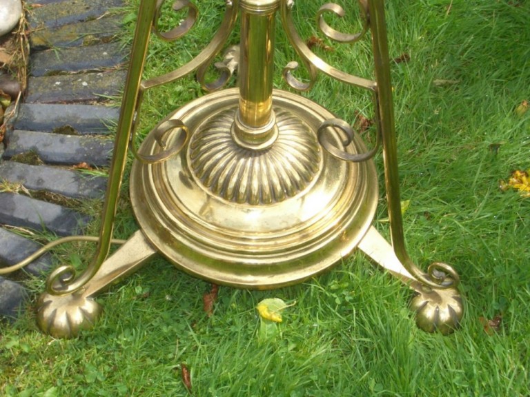 Antique Victorian Ornate Brass Telescopic Standard Lamp