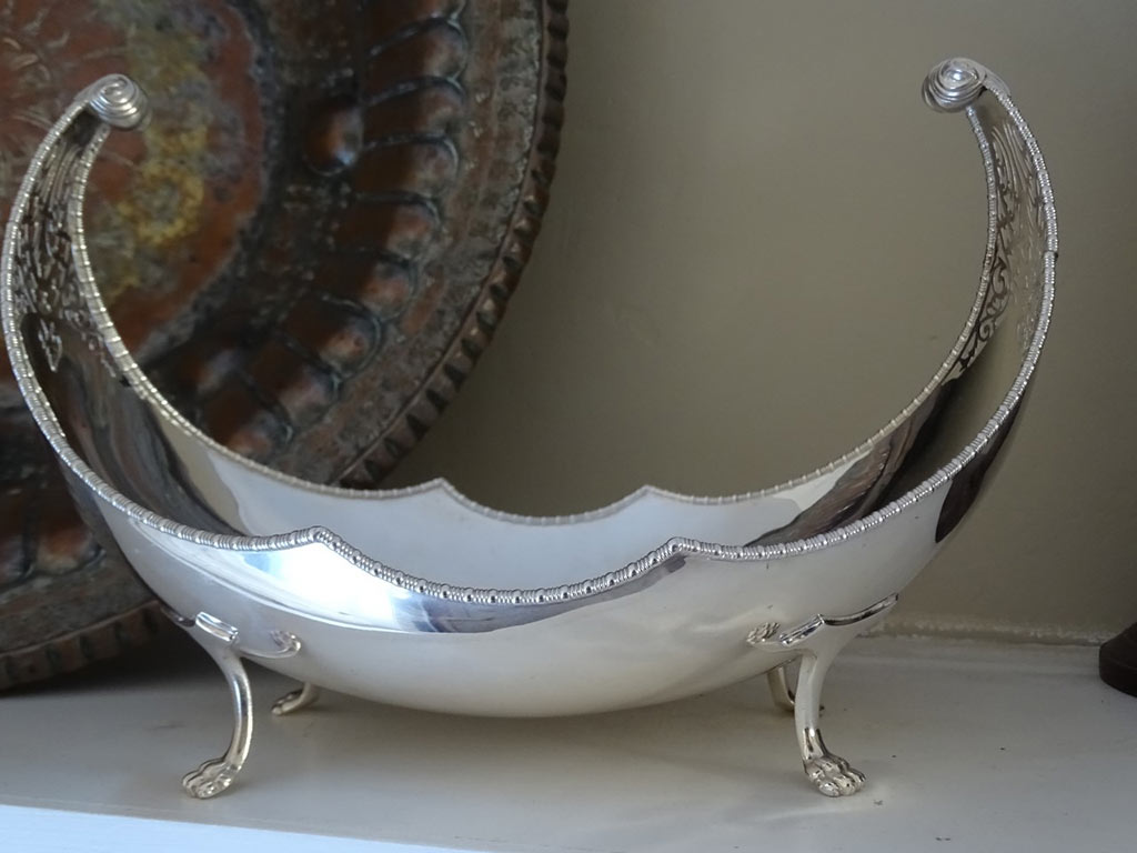 Antique Silver Boat Shaped Centre Piece - 1923 Maker W&c Sissons & Charles Sissons