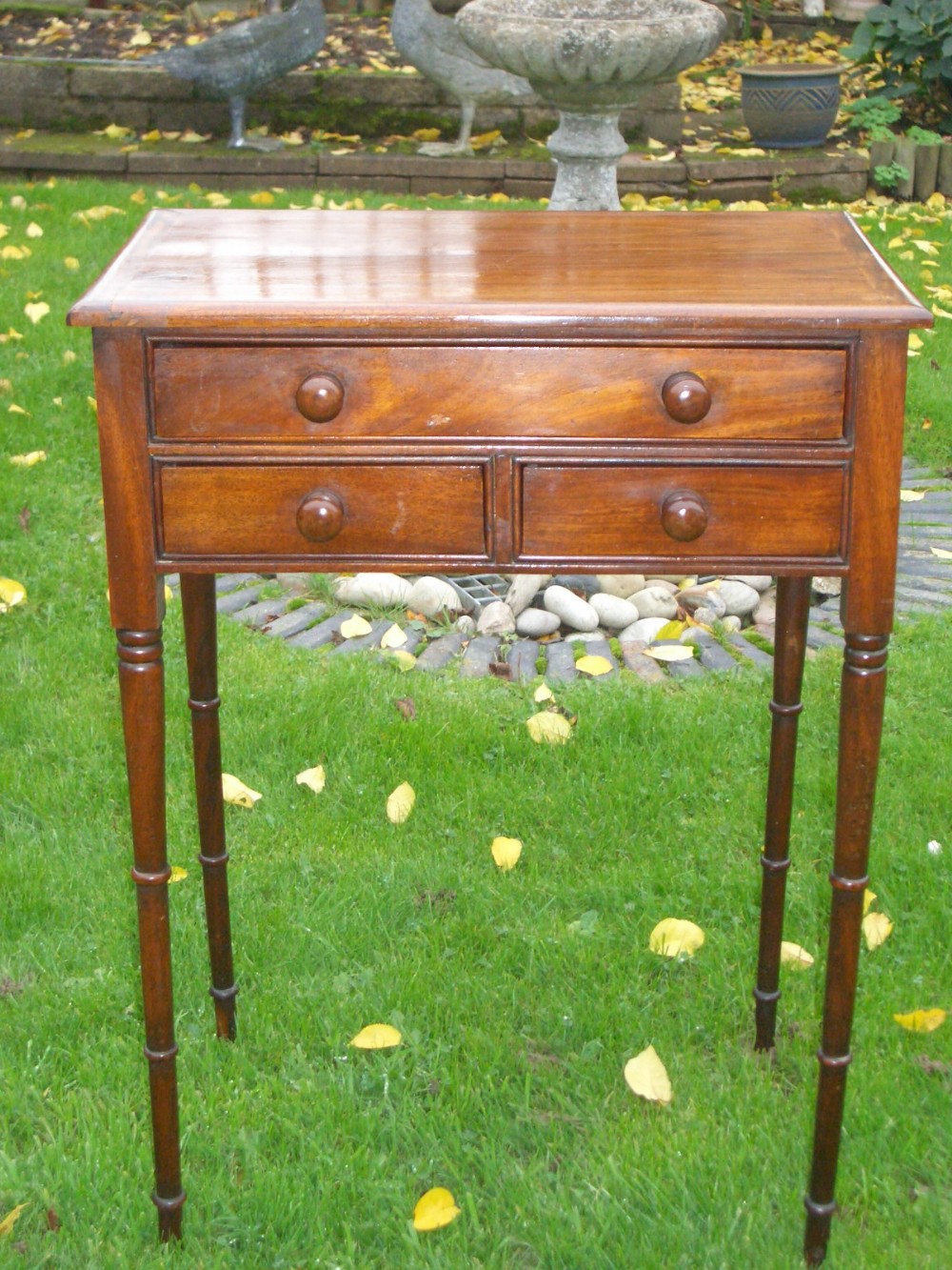 Regency Mahogany Side Table Cabinet With Three Drawers